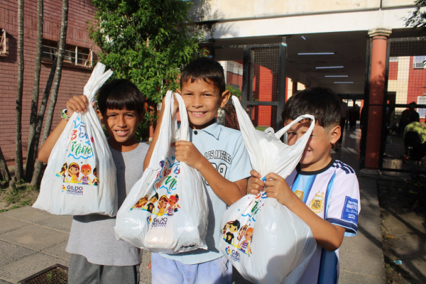 Los niños y las niñas de toda la provincia recibieron sus juguetes, en una jornada festiva organizada por el Gobierno de Formosa