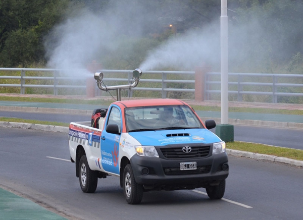 Labores contra el dengue en cuatro barrios de la ciudad.