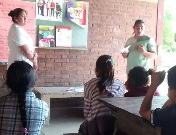 Atenciones y promocin de la salud en la comunidad pilag de San Carlos.