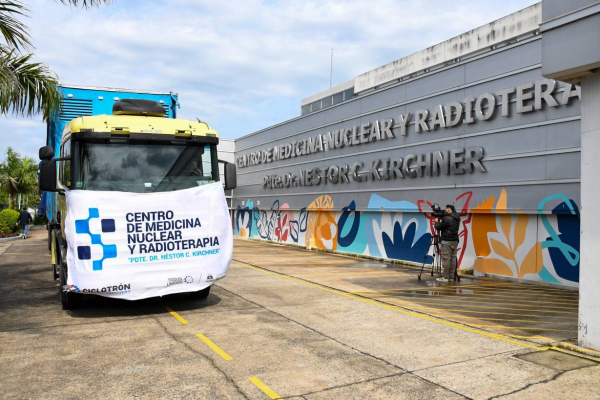 El Centro de Medicina Nuclear y Radioterapia incorpor� un equipo indispensable para avanzar en la instalaci�n mec�nica del ciclotr�n