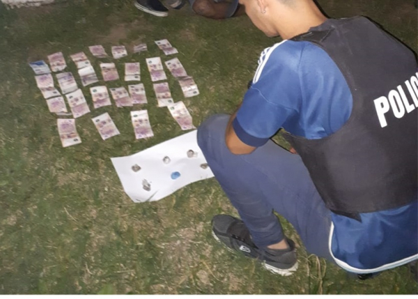 Interior: La policía detuvo a un presunto distribuidor de drogas en Villa Dos Trece