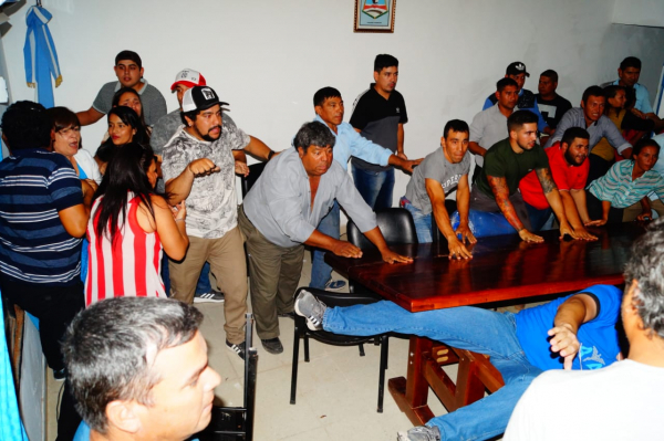 Pirané:  Aprehenden a una mujer con arma blanca en plena sesión del Concejo Deliberante