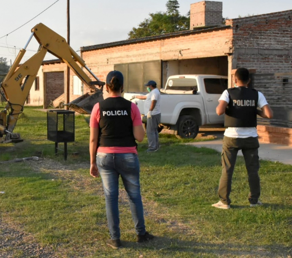 El Colorado: la Polica secuestr una camioneta robada en Buenos Aires