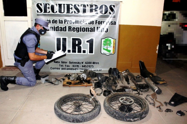 Se recuperaron partes de una moto robada  y elementos sustrados de un local de eventos