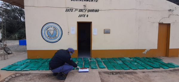 Dos sujetos evadieron un control, amenazaron con  armas de fuego a policas y terminaron detenidos