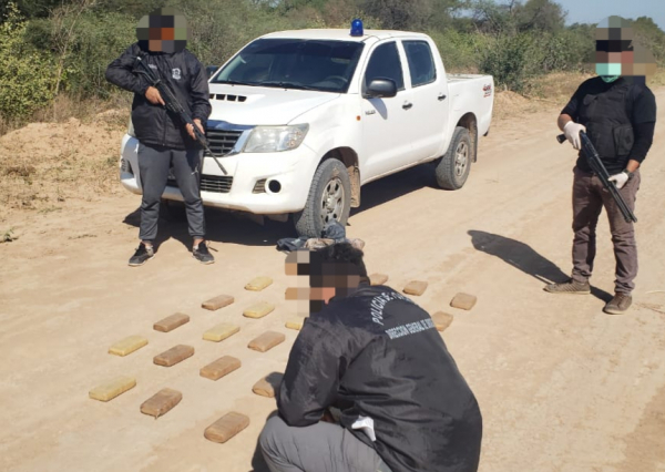 INGENIERO JUREZ La Polica secuestr alrededor de 29 panes de marihuana en Ingeniero Jurez.