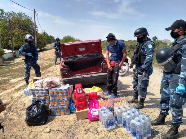 Clorinda: Durante amplios operativos, la Polica secuestr  un auto, un motocargo y detuvo a seis personas