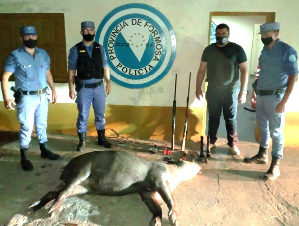 Destacamento Baadero:  La Polica detect a tres cazadores furtivos con un animal sacrificado