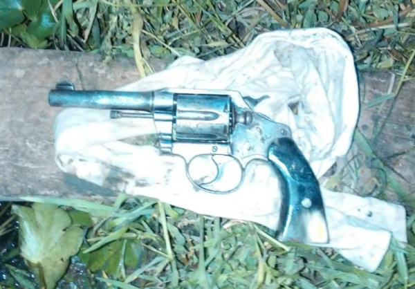 La Polic�a detuvo a un joven y secuestr� un arma de fuego