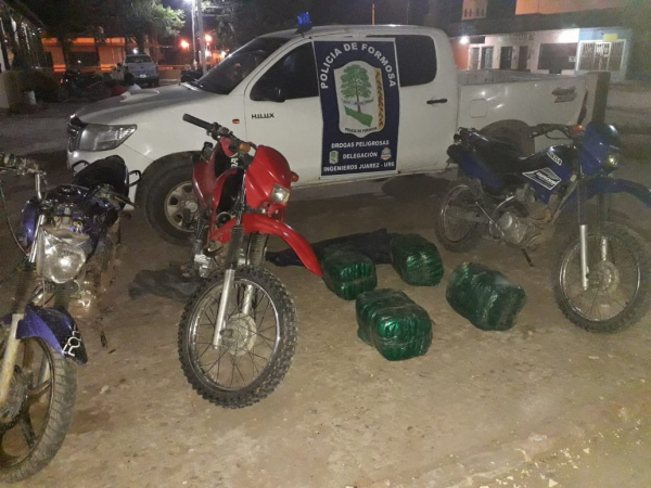 Ingeniero Jurez: La Polica secuestro hojas de coca, arma blancas, motocicletas y demor a cuatro personas