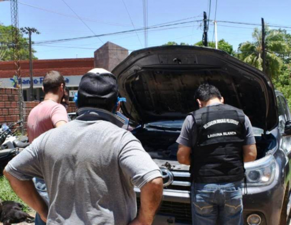 La Polica secuestr en Laguna Naick Neck una camioneta robada en esta ciudad