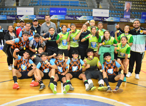 Clorinda y Villa 213, ganadores del futsal