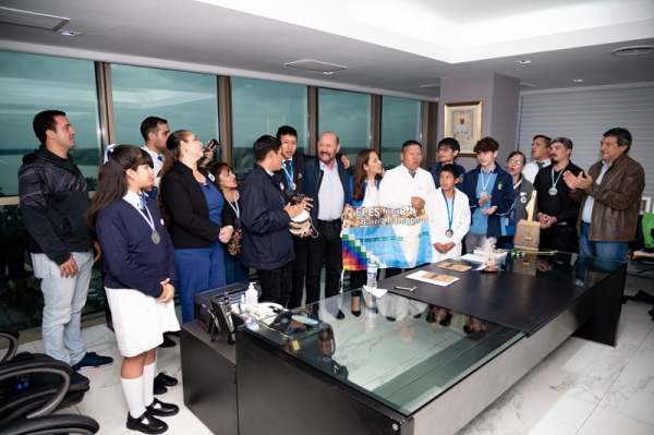 Insfrn recibi la visita de estudiantes que participaron de la Feria Nacional de Ciencias