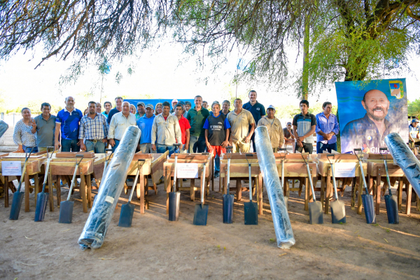 Conformaron cooperativa de ladrilleros en Las Lomitas y entregaron equipamiento para produccin