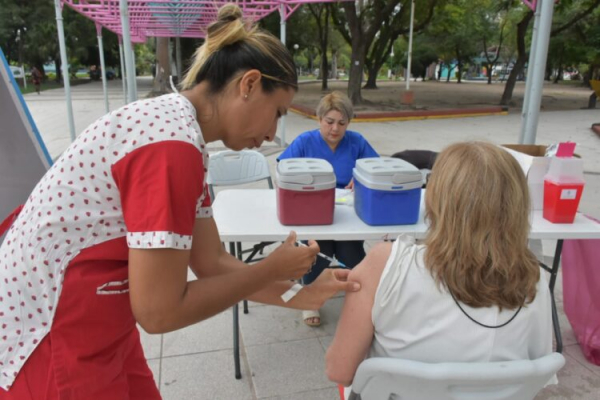 Durante diciembre los puestos de vacunacin COVID-19 estarn disponibles los sbados y domingos en el centro capitalino