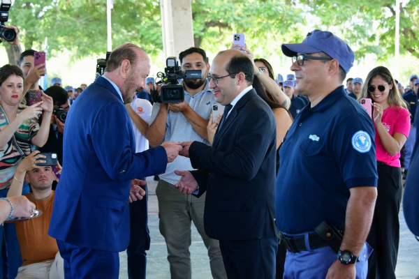 El gobernador Insfrn encabez el acto de ascenso de 1353 efectivos policiales