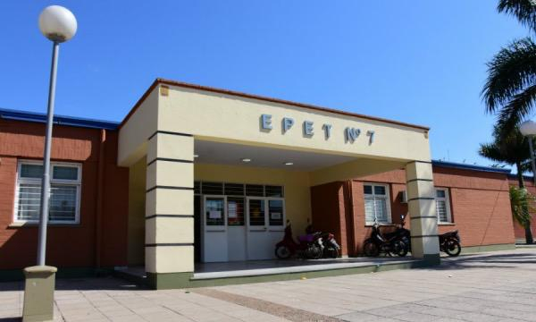 EPET 7: Técnica actúa ante situación de agresión