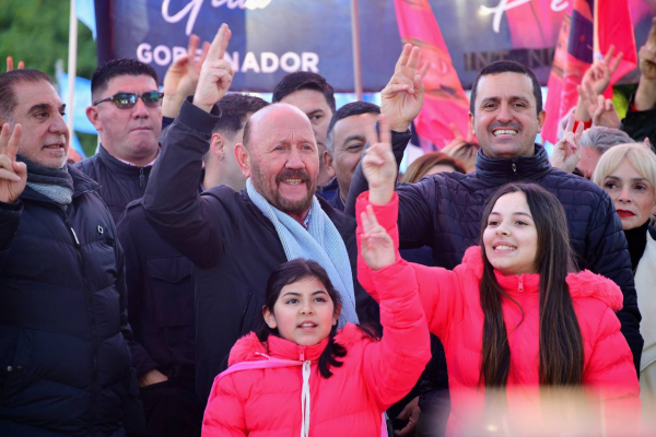 Insfrán encabezó el acto homenaje al general Juan Domingo Perón, a 51° años de su paso a la inmortalidad