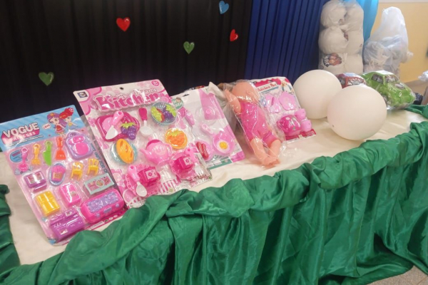 Todo listo para la tradicional entrega de juguetes por el Día de las Infancias