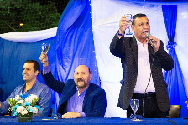 El gobernador Insfrán compartió una cena con la familia policial