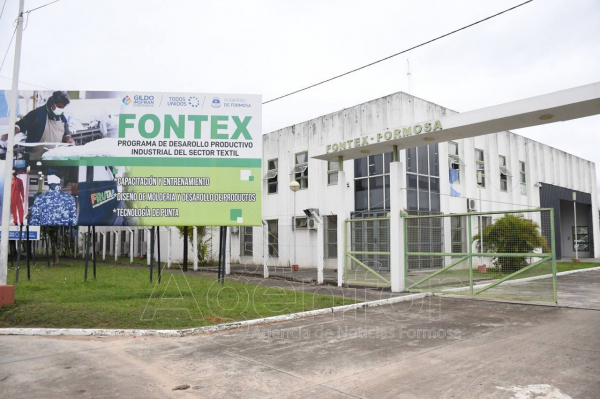 Fontex entreg� 95 mil guardapolvos destinados a estudiantes y docentes para el ciclo lectivo 2026