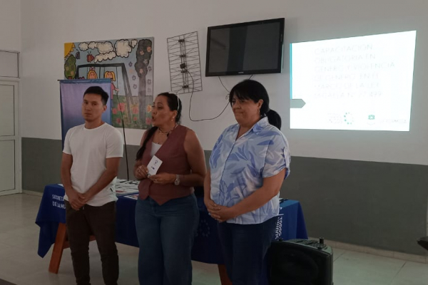La Secretar�a de la Mujer brind� una capacitaci�n al equipo del Parque Acu�tico y el Para�so de los Ni�os