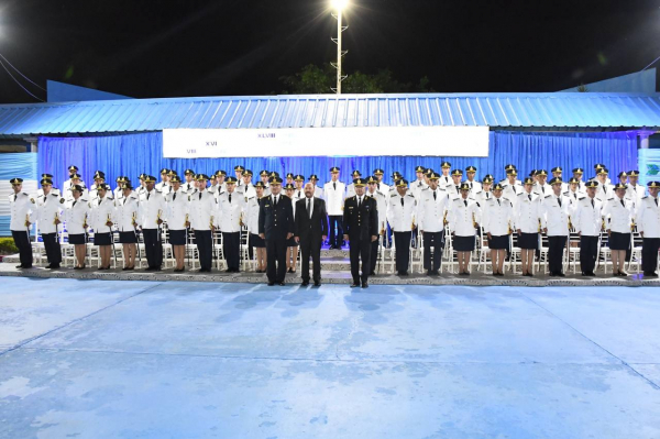 El gobernador Insfr�n presidi� el acto de egreso de 67 nuevos oficiales ayudantes de la Polic�a de Formosa