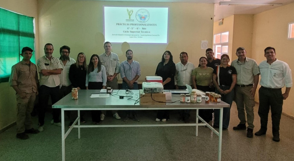 Articulación educativa y productiva: Estudiantes de una escuela agrotécnica se formaron en el CEDEVA de Laguna Yema