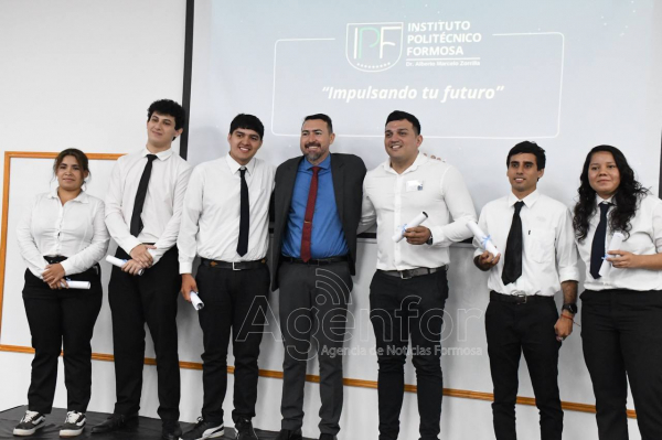 Orrabalis celebr� los egresos de estudiantes de educaci�n superior en la provincia