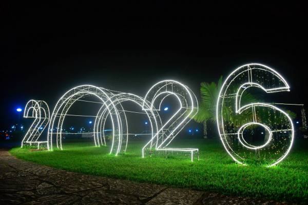 El gobernador Insfr�n salud� al pueblo formose�o por A�o Nuevo