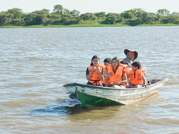 Con paseos en lancha en Laguna Oca y parques acu�ticos a pleno, Formosa vive una intensa temporada de verano