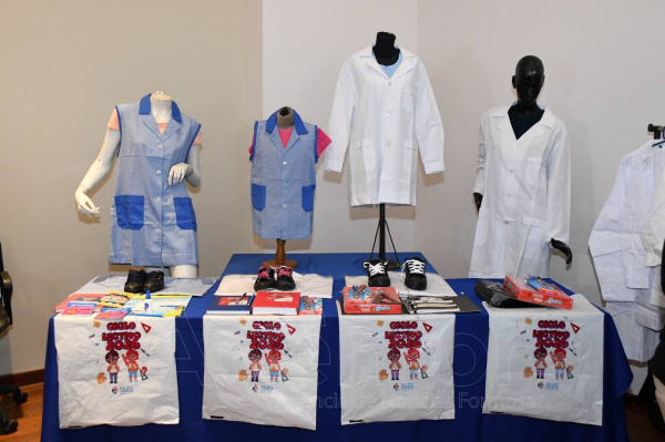 Arranca este jueves la distribuci�n de los kits escolares en la ciudad capital