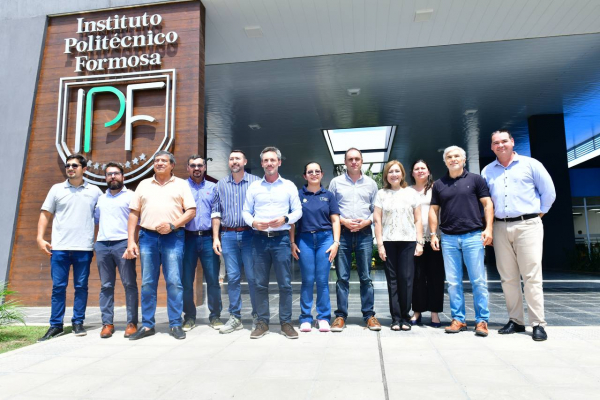 Tras visitar el IPF y el Polo Cient�fico, el secretario del CFI destac� 