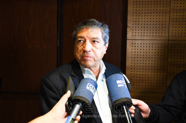 Ar�oz sobre la regulaci�n de celulares: 