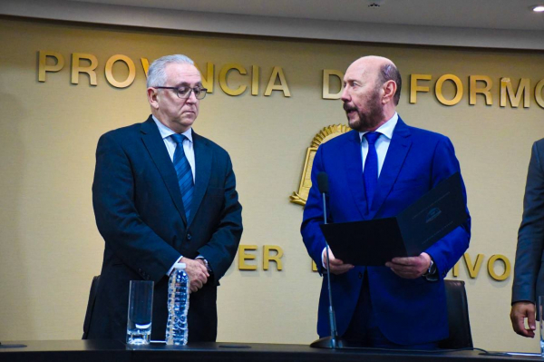 Insfr�n tom� juramento a Juan Carlos Atencia, el nuevo ministro de Desarrollo Humano