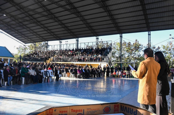 Toda la comunidad de la Escuela Normal Superior 