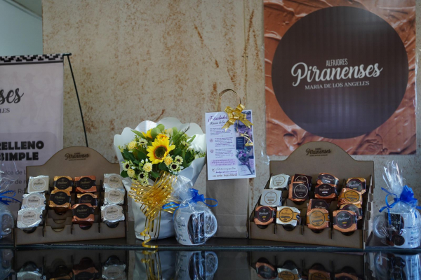 Piran� inaugur� su primera f�brica de alfajores artesanales