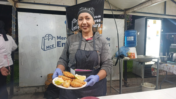 Herradura disfrut� de la segunda edici�n de la Fiesta de la Empanada de Pescado de R�o