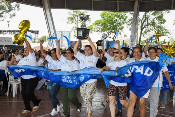 Con un gran almuerzo de premiaci�n, cerraron las actividades por el Mes del Empleado P�blico