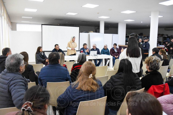 Educación continúa fortaleciendo una planificación basada en evidencia a partir del análisis de indicadores y desempeños de los estudiantes