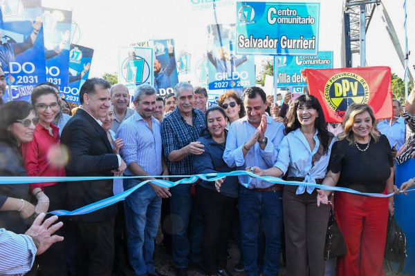 El Gobierno provincial inaugur� el flamante puente del barrio Sagrado Coraz�n