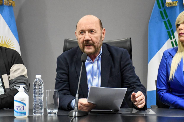 Insfr�n: "Siempre vamos a estar al lado del que m�s necesita"
