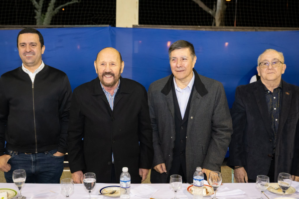 El Gobernador comparti� la celebraci�n por el 50� aniversario del Hospital de la Madre y el Ni�o