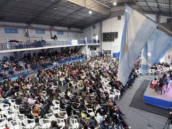 Con la presencia de m�s de 700 docentes, se desarroll� la primera etapa de 