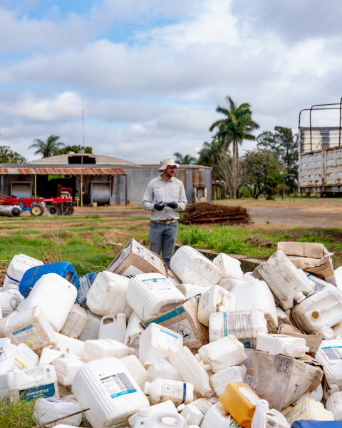 Formosa avanza en la gestión sustentable de fitosanitarios con la recuperación de envases vacíos en el interior provincial