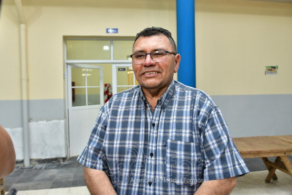 El Director de Educación Primaria cruzó a la oposición: