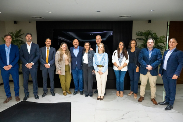 Insfr�n se reuni� con autoridades del Colegio de Escribanos y nuevos titulares de Registros Notariales