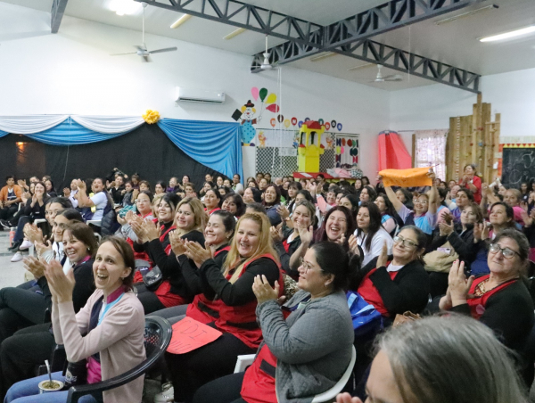Los CDI fortalecen estrategias comunes para profundizar el cuidado y acompa�amiento a las familias