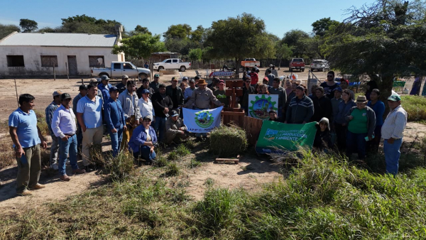 Productores del oeste formose�o recibieron capacitaci�n e insumos para la recuperaci�n de ambientes degradados