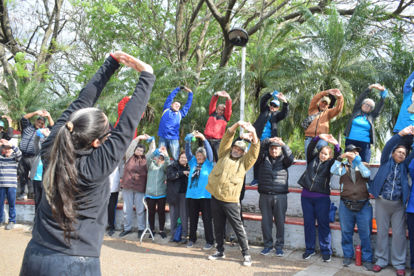 Un fin de semana al aire libre con gimnasia, yoga, recreación y mucha energía